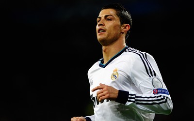 南亚体育独家-什琴斯尼出击失误险酿大祸